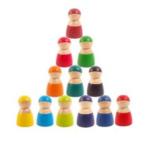 12 barát színes Montessori fafigura