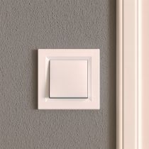 Nova váltókapcsoló 106 fehér kerettel