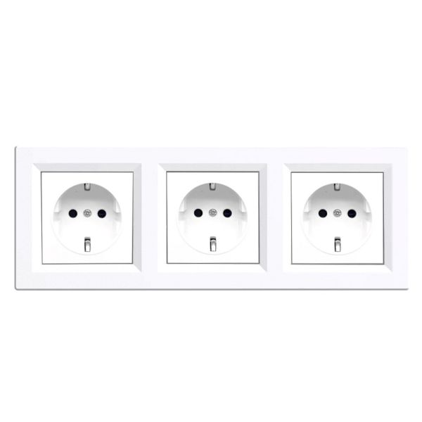 Nova III földelt dugalj fehér kerettel