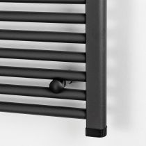 Egyenes törölközőszárító radiátor 1600x500 mm fekete