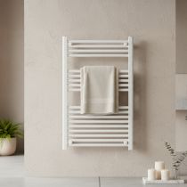 Egyenes törölközőszárító radiátor 1000x600 mm fehér
