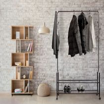 Gurulós ruhaállvány két polccal